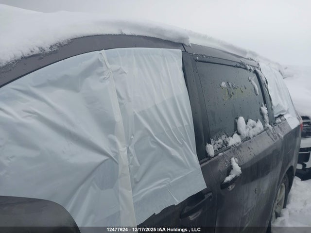 5TDZK3DC0GS742459 Toyota Sienna