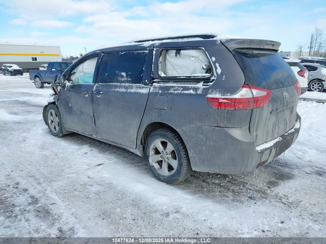5TDZK3DC0GS742459 Toyota Sienna