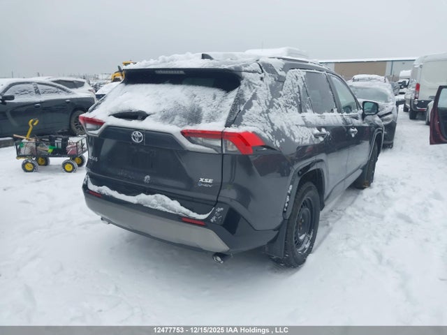 2T35WRFV5SW278273 Toyota RAV4 XSE