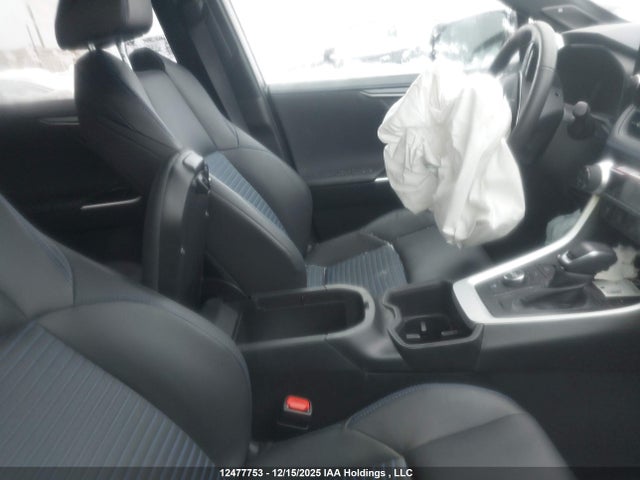 2T35WRFV5SW278273 Toyota RAV4 XSE