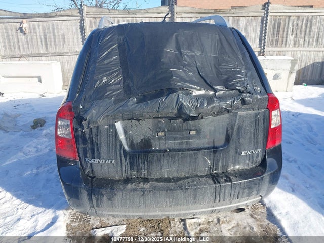 12477798 :رقم المزاد ، KNAHH8A65B7364905 vin ، 2011 Kia Rondo Ex-v6/ex-v6 Luxury مزاد بيع