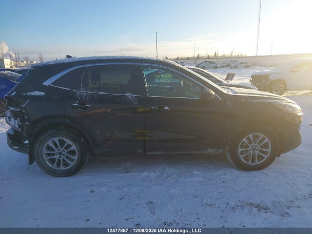 1FMCU9G61NUB87616 Ford ESCAPE SE