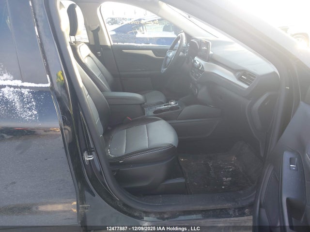 1FMCU9G61NUB87616 Ford ESCAPE SE