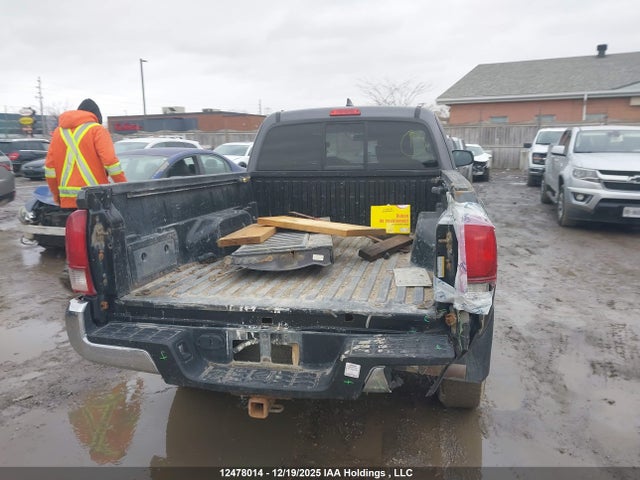 5TFSX5EN6JX058533 Toyota Tacoma Sr5