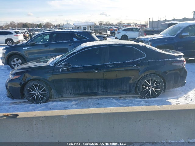 4T1B21HK7NU016903 Toyota Camry Xle/se