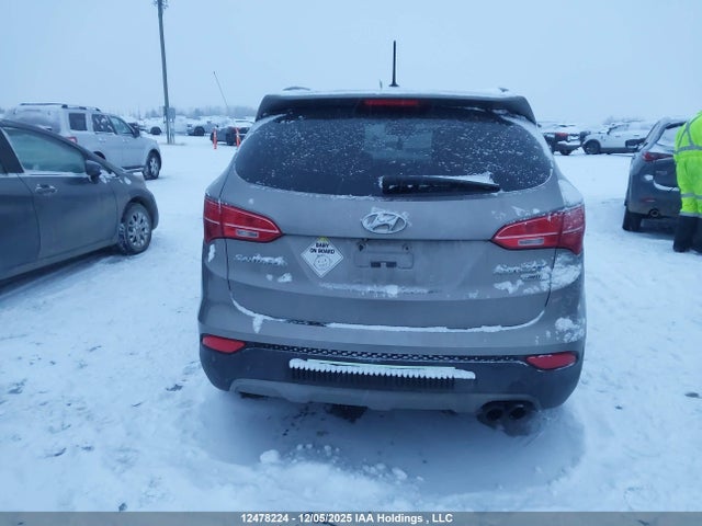 5XYZUDLA9FG268300 Hyundai Santa Fe Sport 2.0t Se