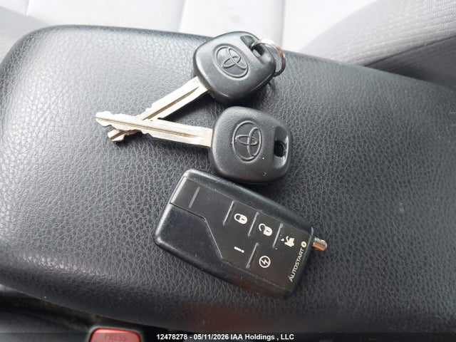 Продаж на аукціоні авто 2018 Toyota Corolla, vin: 2T1BURHE3JC017433, номер лоту: 12478278