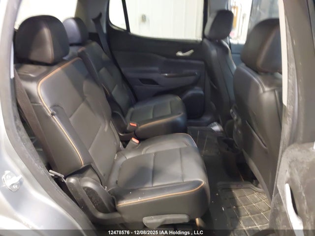 GMC Acadia At4 2023 1GKKNLLS8PZ215760 Image 8