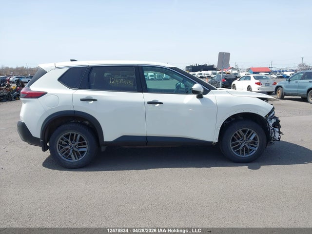 5N1AT3AAXPC757335 Nissan Rogue