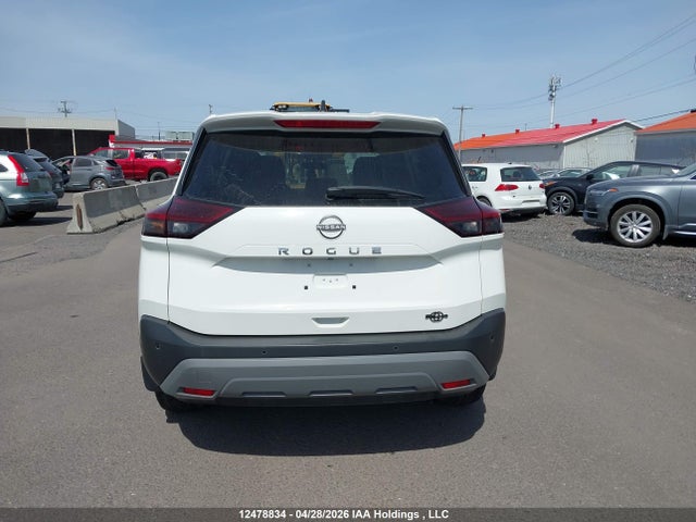 5N1AT3AAXPC757335 Nissan Rogue