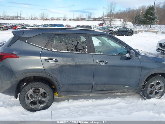 KNDEP2AA1M7224122 KIA Seltos