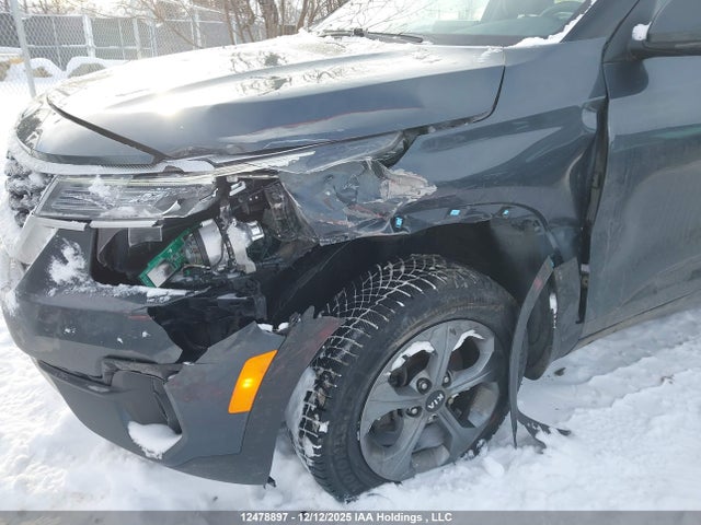 KNDEP2AA1M7224122 KIA Seltos