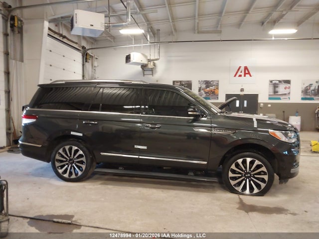 5LMJJ2LG2REL22041 Lincoln Navigator Reserve