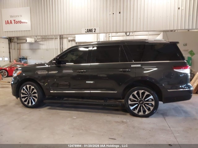5LMJJ2LG2REL22041 Lincoln Navigator Reserve