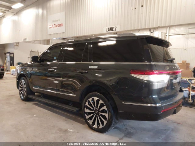 5LMJJ2LG2REL22041 Lincoln Navigator Reserve