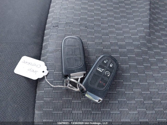 1C4PJMBS1FW571911 Jeep Cherokee Trailhawk