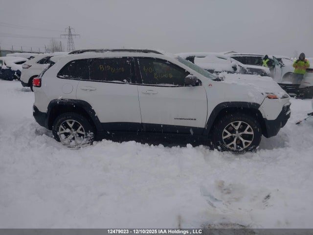 1C4PJMBS1FW571911 Jeep Cherokee Trailhawk