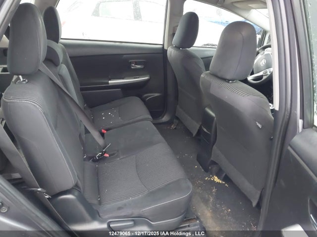 JTDZN3EUXGJ052536 Toyota PRIUS V