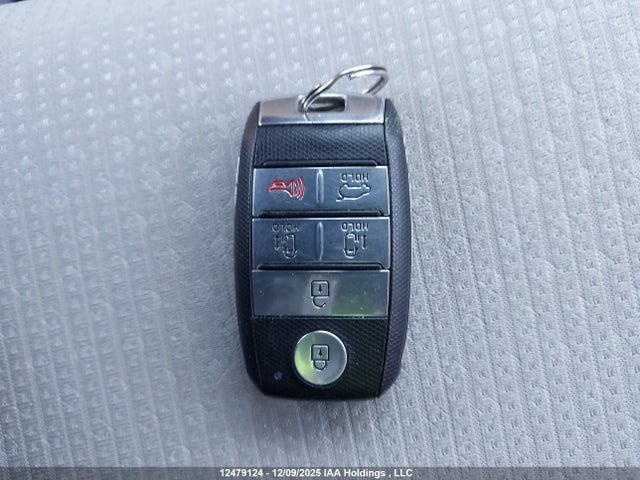KNDMB5C17H6258781 KIA Sedona
