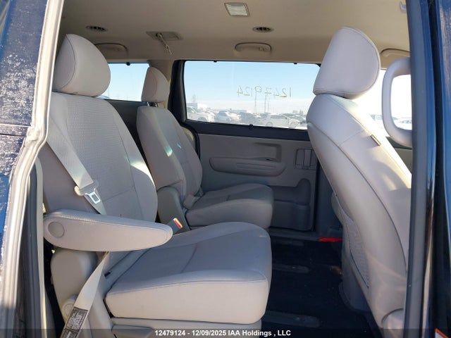 KNDMB5C17H6258781 KIA Sedona
