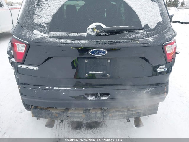 1FMCU9GD7KUB35899 Ford ESCAPE SE