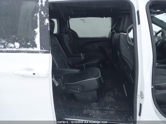 Chrysler Pacifica Limited 2025 2C4RC1GGXSR593415 Image 8