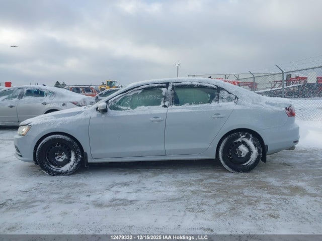 3VWDB7AJ1HM385022 Volkswagen JETTA SE