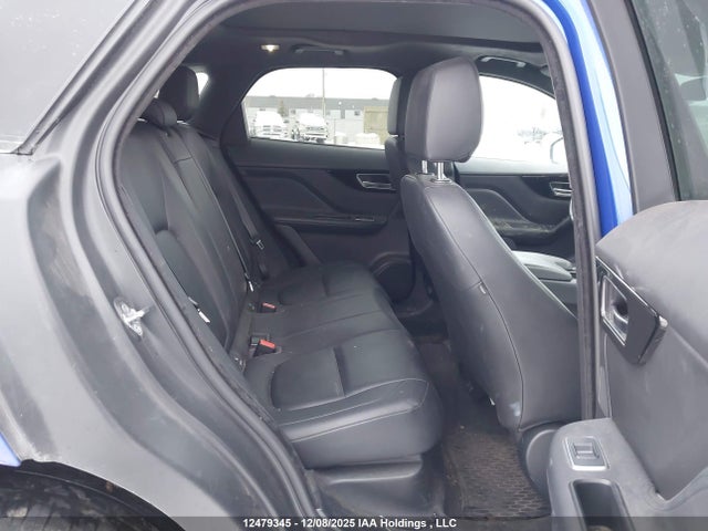 SADCJ2FX0KA361093 Jaguar F-pace Premium