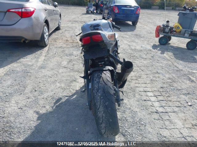 JS1GR7MA4P7101537 Suzuki GSX-R750