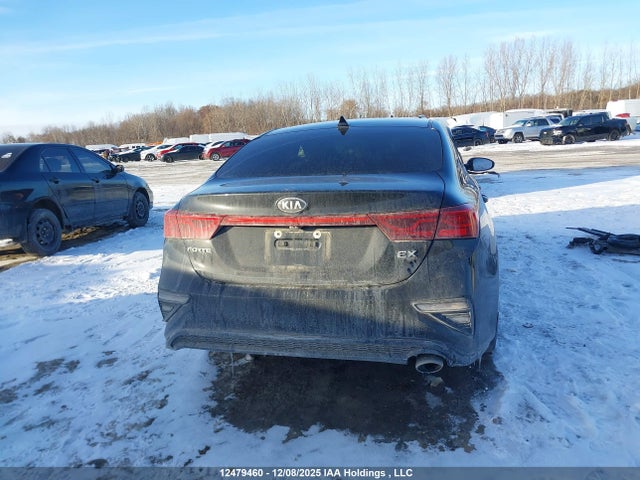 3KPF54AD9ME401077 KIA FORTE EX