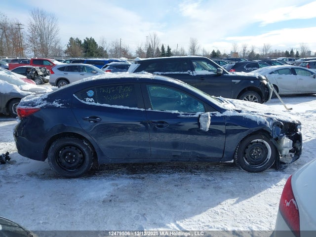 3MZBN1V72JM252687 Mazda 3 Gs