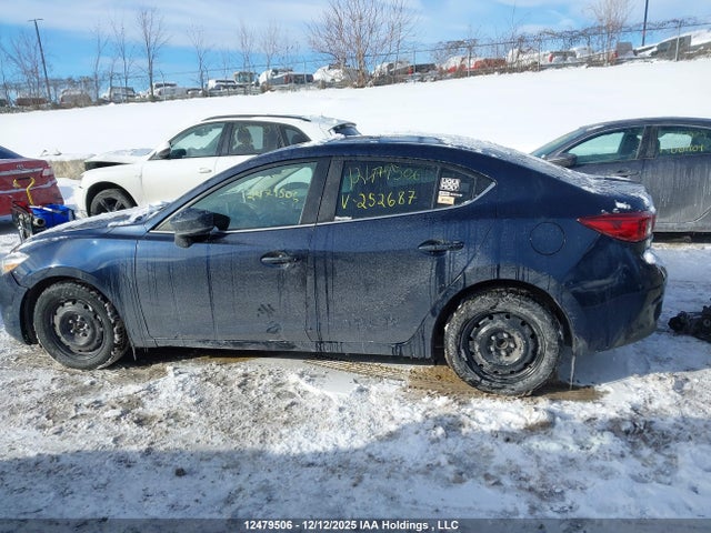 3MZBN1V72JM252687 Mazda 3 Gs
