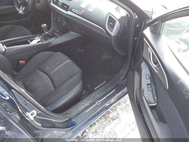 3MZBN1V72JM252687 Mazda 3 Gs