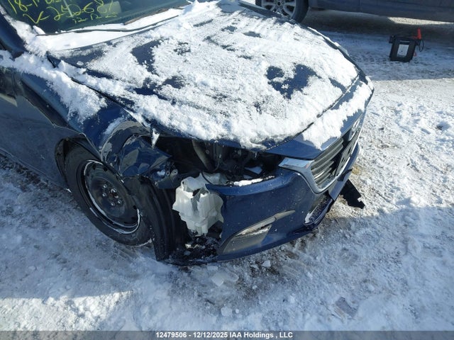3MZBN1V72JM252687 Mazda 3 Gs
