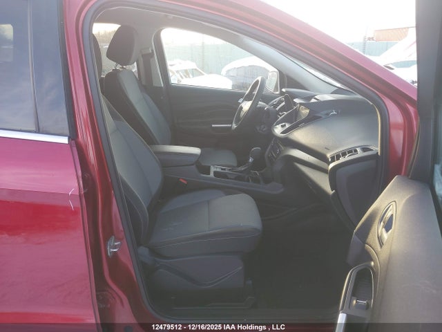 1FMCU9GDXHUE99906 Ford ESCAPE SE