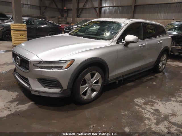 YV4102WK9K1004969 Volvo V60 Cross Country T5 Momentum