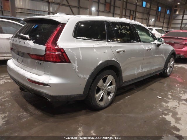 YV4102WK9K1004969 Volvo V60 Cross Country T5 Momentum
