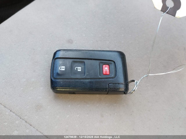 12479839 :رقم المزاد ، JTDKB20UX53059869 vin ، 2005 Toyota Prius مزاد بيع