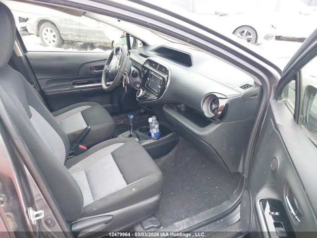 JTDKDTB32K1630752 Toyota PRIUS C
