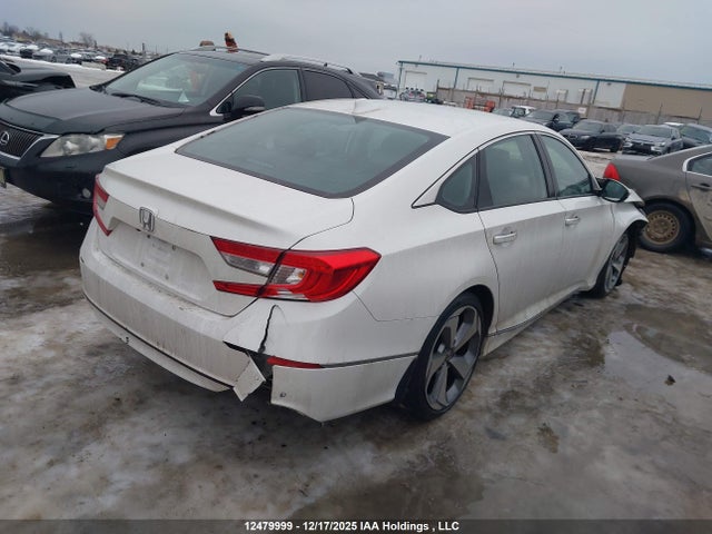 1HGCV1F92JA807384 Honda Accord Touring