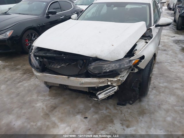 1HGCV1F92JA807384 Honda Accord Touring