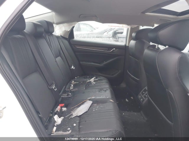 1HGCV1F92JA807384 Honda Accord Touring