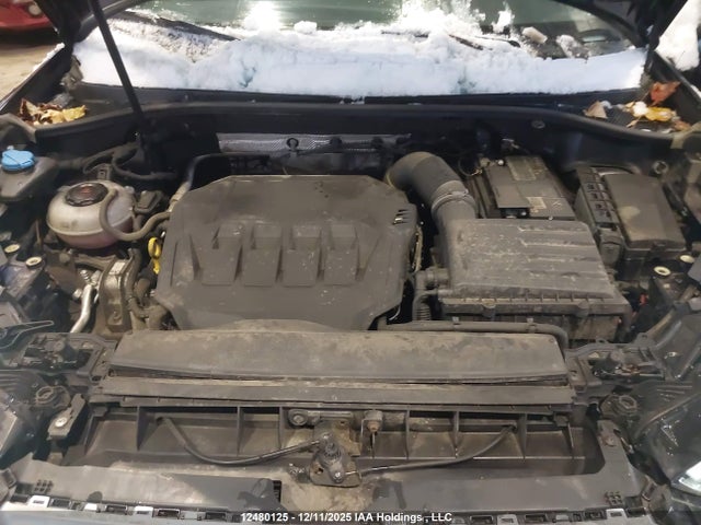 WA1AECF33L1025010 Audi Q3