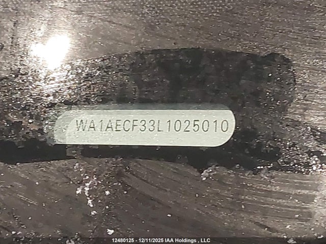 WA1AECF33L1025010 Audi Q3