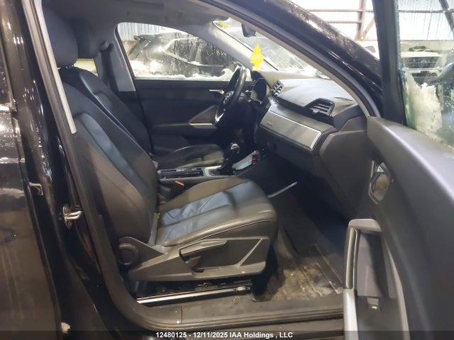 WA1AECF33L1025010 Audi Q3