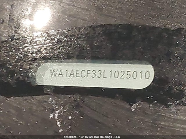 WA1AECF33L1025010 Audi Q3