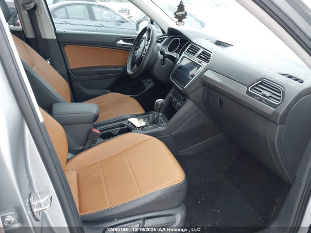 3VV2B7AX5MM059931 Volkswagen Tiguan Comfortline/united