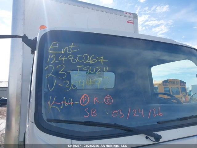 12480267 :رقم المزاد ، JALE5W167P7304472 vin ، 2023 Isuzu Nrr مزاد بيع