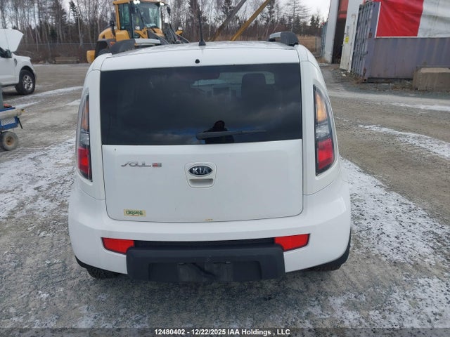 12480402 :رقم المزاد ، KNDJT2A2XB7279569 vin ، 2011 Kia Soul 2u مزاد بيع