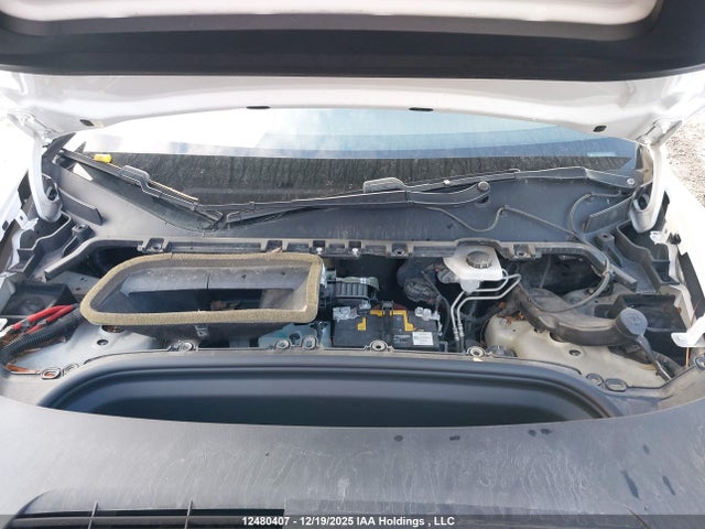 5YJYGDEE0LF045195 Tesla Model Y Long Range